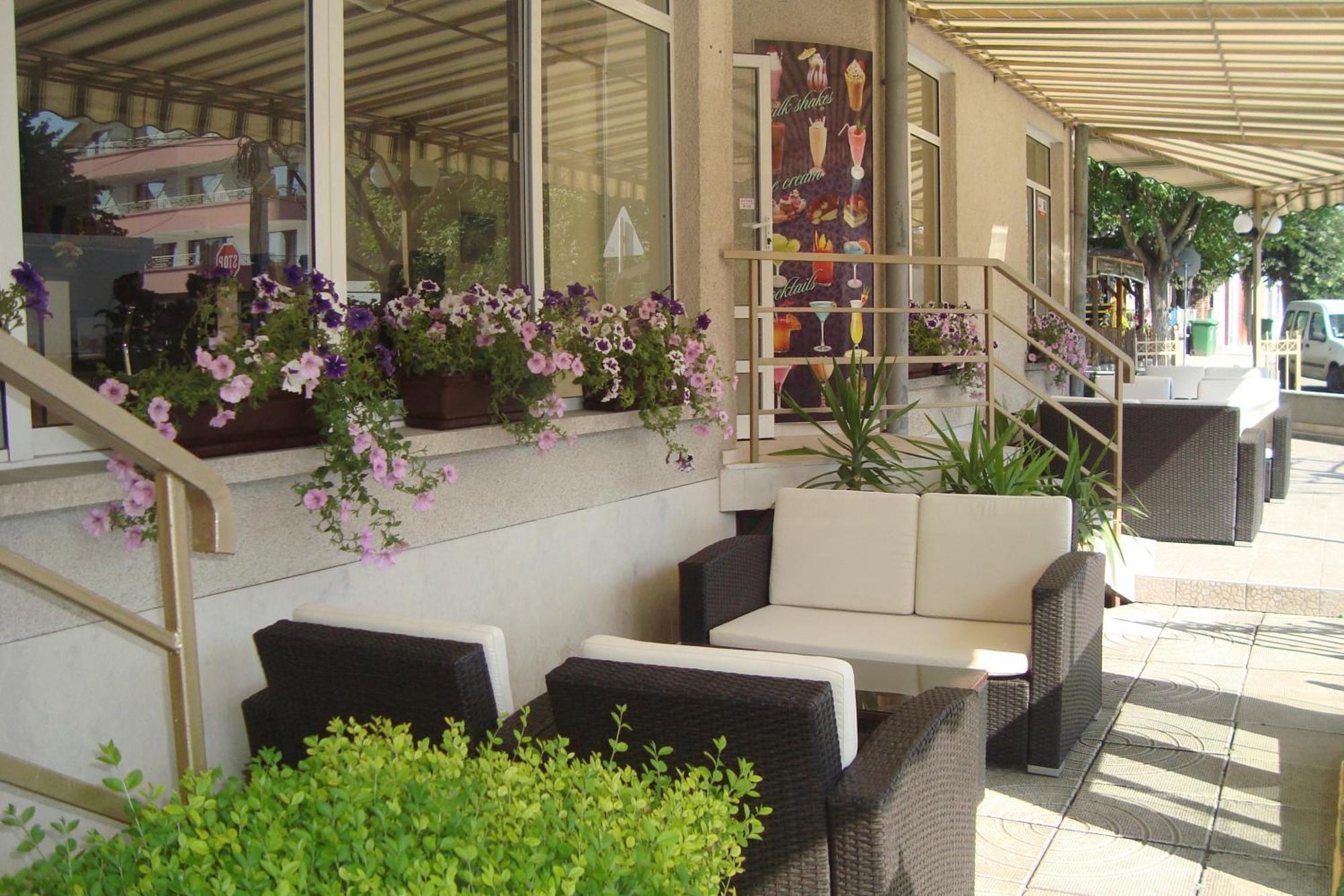 Hotel Astra Ravda Exterior foto