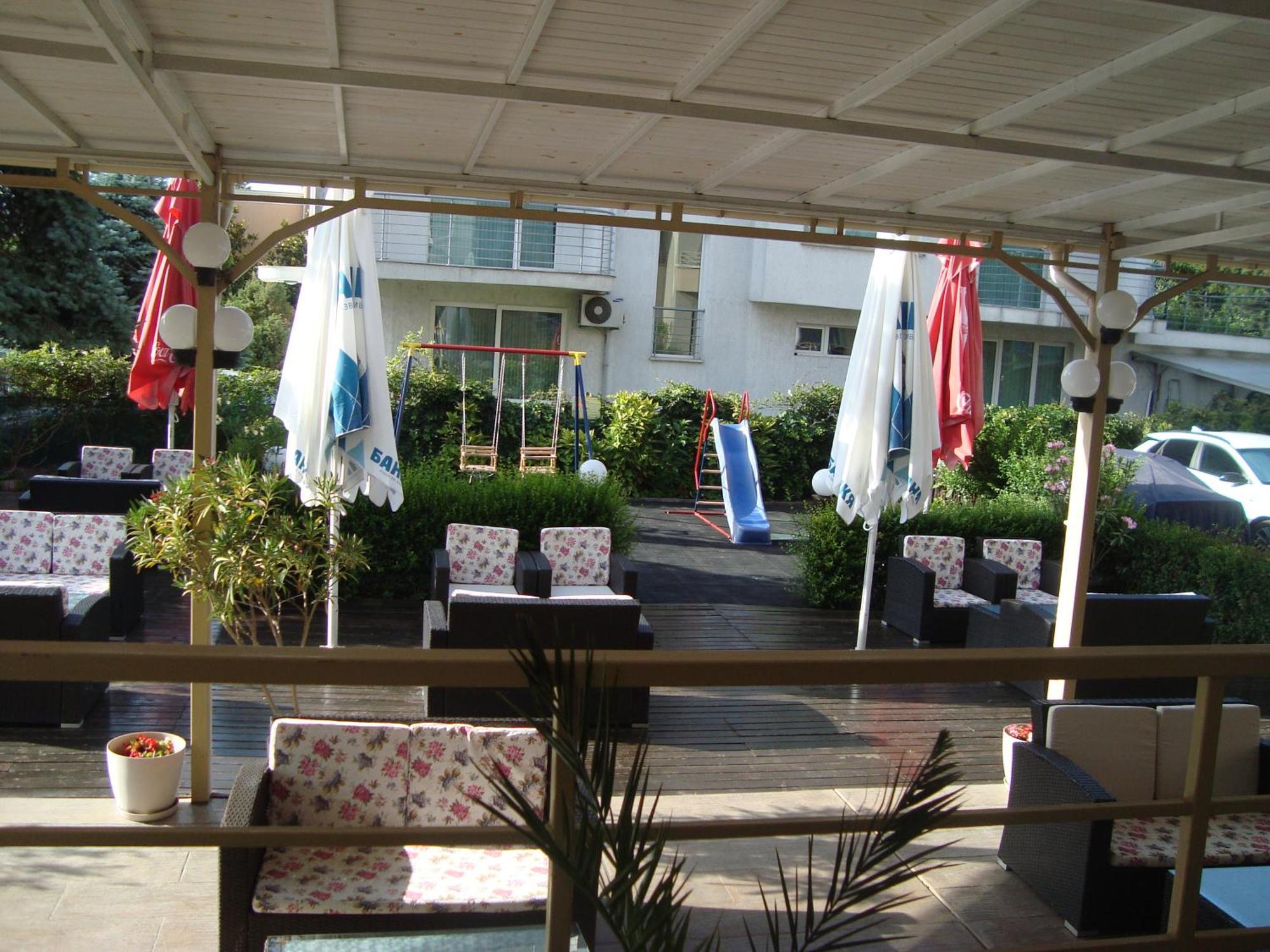 Hotel Astra Ravda Exterior foto