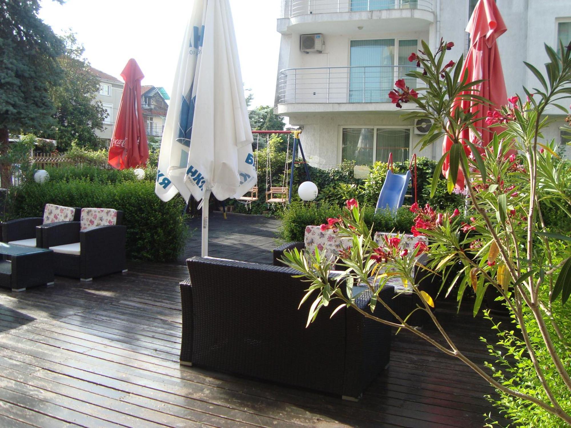 Hotel Astra Ravda Exterior foto
