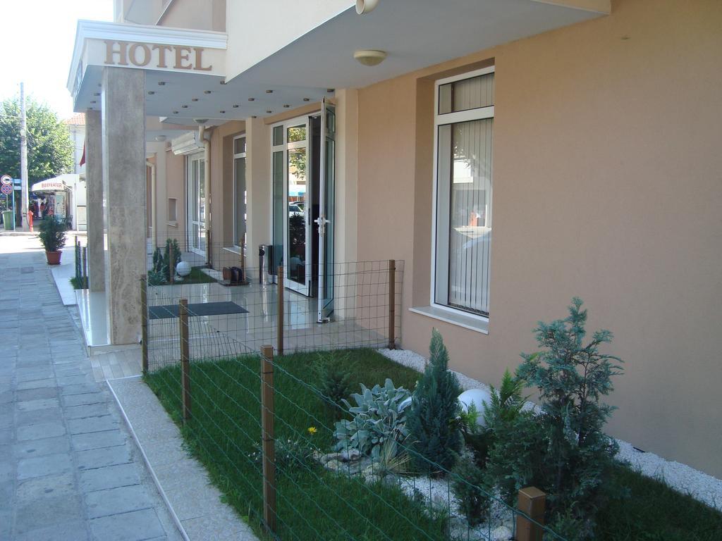 Hotel Astra Ravda Exterior foto