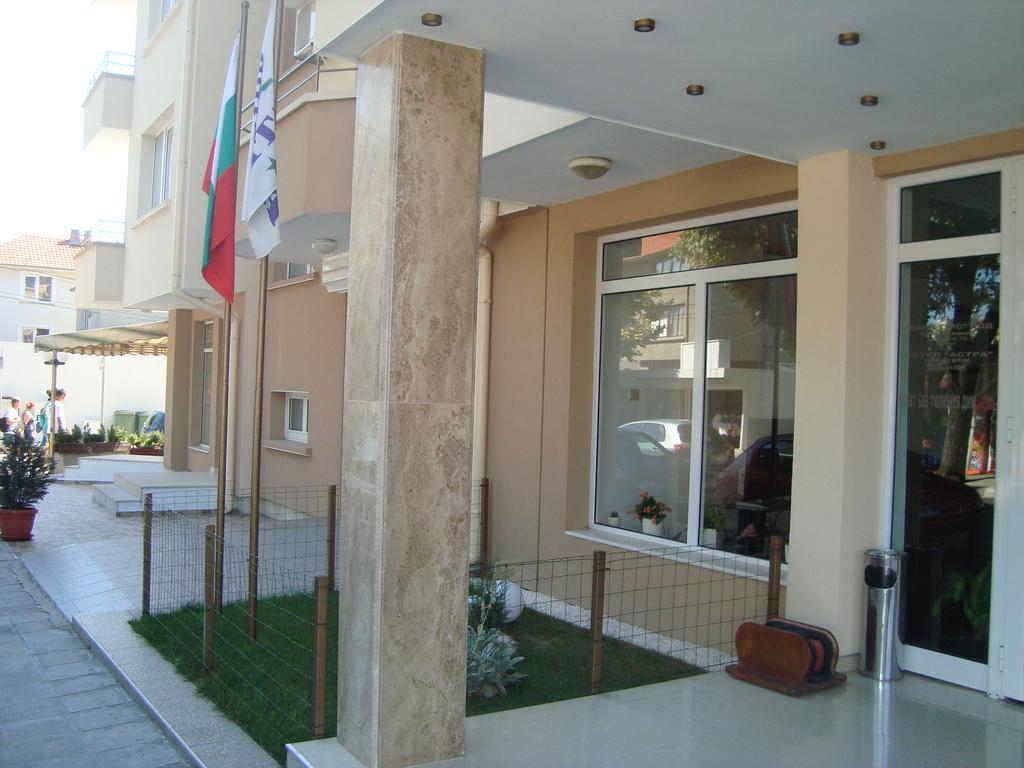 Hotel Astra Ravda Exterior foto